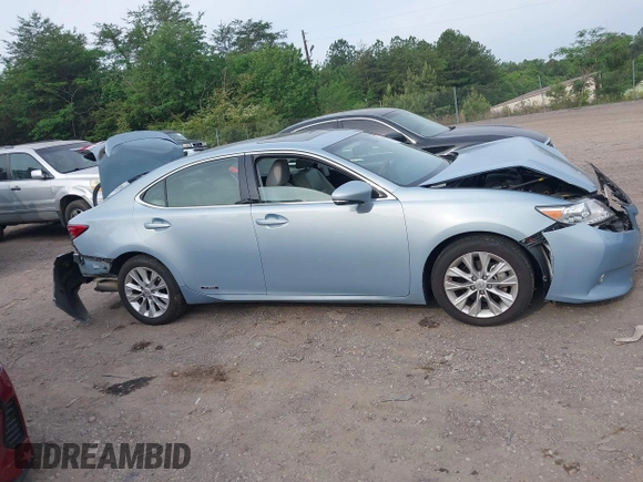 2013 Lexus ES 300h with VIN JTHBW1GG1D2008391, listed as a IAAI auction lot 42145055 with 127,722 mi miles and . Bid and sale history available at DreamBid. Image 13.