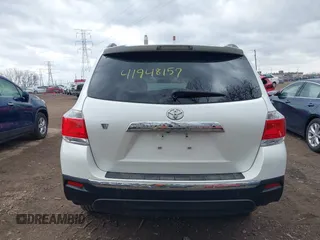 2013 Toyota Highlander Limited z VIN 5TDYK3EH5DS138469, wystawiony jako IAAI lot #41948157 z przebiegiem 135 382 mil mil oraz . Historia ofert i sprzedaży dostępna na DreamBid. Obrazek 17.