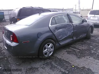 2008 Chevrolet Malibu LS w/1LS with VIN 1G1ZG57B88F175413, listed as a IAAI auction lot 21795623 with 124,132 mi miles. Bid and sale history available at carsss.com. Image 4.