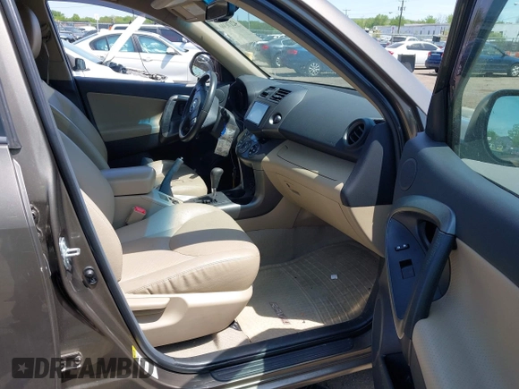 2012 Toyota RAV4 Limited с VIN 2T3DF4DV3CW212095, выставлен на аукционе IAAI как лот 42170300 с пробегом 108 713 миль миль и . История ставок и продаж доступна на DreamBid. Изображение 5.