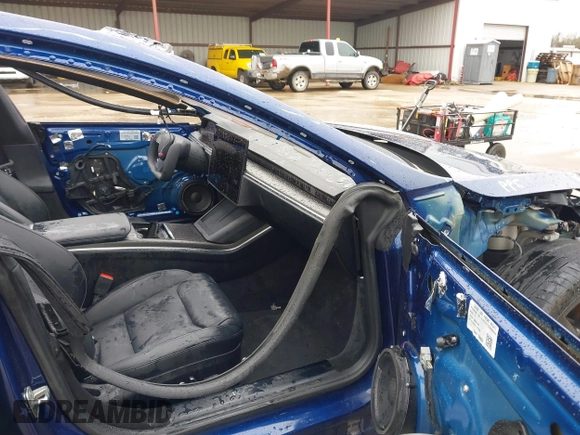 2021 Tesla Model S Plaid with VIN 5YJSA1E60MF440042, listed as a IAAI auction lot 41563347 with 40,981 mi miles. Bid and sale history available at carsss.com. Image 5.