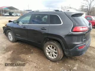 2016 Jeep Cherokee Latitude with VIN 1C4PJMCS5GW206129, listed as a IAAI auction lot 41867870 with 109,092 mi miles and . Bid and sale history available at DreamBid. Image 3.