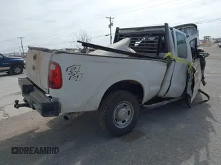 2014 Ford F-250 XL z VIN 1FT7X2B69EEB65286, wystawiony jako IAAI lot #41606147 z przebiegiem Nie podano mil oraz . Historia ofert i sprzedaży dostępna na DreamBid. Obrazek 4.