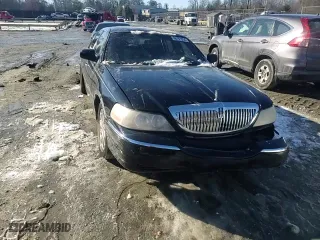 2009 Lincoln Town Car Signature Limited with VIN 2LNHM82VX9X605863, listed as a Copart auction lot 86781054 with 139,339 mi miles and Salvage Title. Bid and sale history available at carsss.com. Image 11.