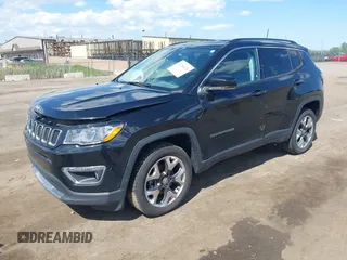 2019 Jeep Compass Limited z VIN 3C4NJDCB6KT673338, wystawiony jako IAAI lot #42264426 z przebiegiem 92 851 mil mil oraz . Historia ofert i sprzedaży dostępna na DreamBid. Obrazek 17.
