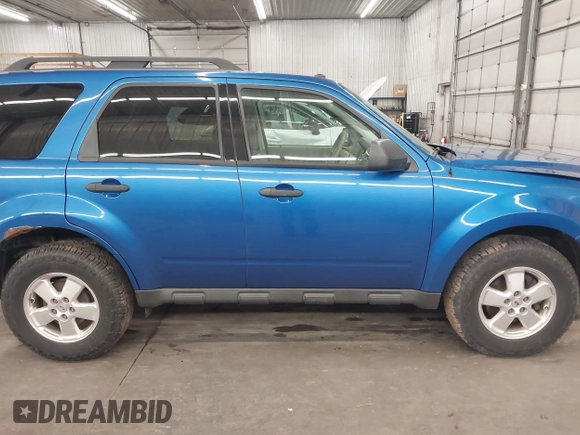 2011 Ford Escape XLT с VIN 1FMCU9DG2BKA08150, выставлен на аукционе IAAI как лот 42156966 с пробегом Не указан миль и . История ставок и продаж доступна на DreamBid. Изображение 14.