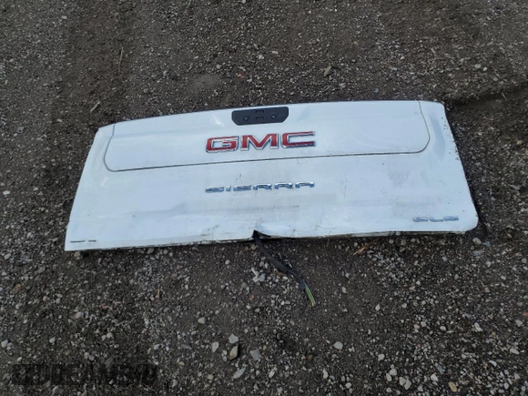 2022 GMC Sierra 1500 with VIN 1GTVUBETXNZ511808, listed as a Copart auction lot 82582724 with 81,748 mi miles and Salvage Title. Bid and sale history available at DreamBid. Image 12.