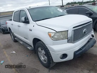 2011 Toyota Tundra Limited z VIN 5TFHW5F12BX167694, wystawiony jako IAAI lot #42023900 z przebiegiem 262 659 mil mil oraz . Historia ofert i sprzedaży dostępna na DreamBid. Obrazek 1.