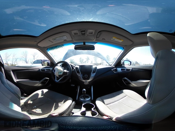 2013 Hyundai Veloster w/Gray Int with VIN KMHTC6AD9DU137473, listed as a IAAI auction lot 41846203 with 67,781 mi miles. Bid and sale history available at carsss.com. Image 18.