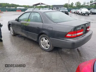 2000 Lexus ES 300 with VIN JT8BF28G7Y5091527, listed as a IAAI auction lot 42293721 with Not provided miles and . Bid and sale history available at DreamBid. Image 3.