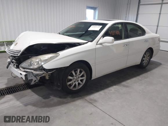 2002 Lexus ES 300 with VIN JTHBF30G825014674, listed as a IAAI auction lot 41805330 with 228,888 mi miles. Bid and sale history available at carsss.com. Image 18.