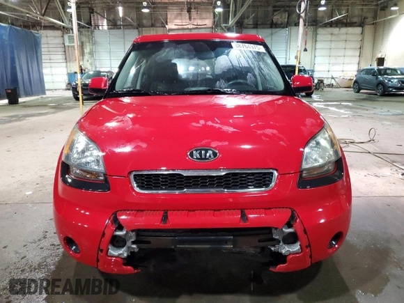 2010 Kia Soul + with VIN KNDJT2A27A7081790, listed as a Copart auction lot 88764975 with 114,098 mi miles and Clean Title. Bid and sale history available at DreamBid. Image 5.