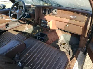 1983 Chevrolet El Camino z VIN 1GCCW80H3DR263522, wystawiony jako Copart lot #77114724 z przebiegiem 96 124 mil mil oraz Nie do naprawy • Non repairable. Historia ofert i sprzedaży dostępna na DreamBid. Obrazek 8.