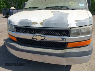 2011 Chevrolet Express Passenger 1LT with VIN 1GAZG1FG7B1171122, listed as a IAAI auction lot 42185185 with 262,837 mi miles and . Bid and sale history available at DreamBid. Image 6.