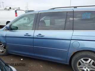 2007 Honda Odyssey EX with VIN 5FNRL38447B067235, listed as a IAAI auction lot 41899502 with 201,798 mi miles. Bid and sale history available at carsss.com. Image 15.