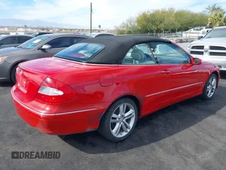 2008 Mercedes-Benz CLK 350 z VIN WDBTK56FX8T094798, wystawiony jako IAAI lot #41555114 z przebiegiem 203 903 mil mil oraz . Historia ofert i sprzedaży dostępna na DreamBid. Obrazek 6.
