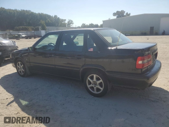 1999 Volvo S70 z VIN YV1LS55A1X1602877, wystawiony jako Copart lot #74921134 z przebiegiem 299 173 mil mil oraz Szkody całkowita. Historia ofert i sprzedaży dostępna na DreamBid. Obrazek 2.