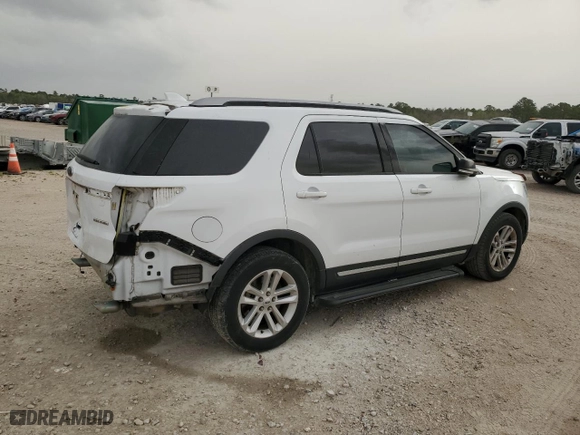 2016 Ford Explorer XLT with VIN 1FM5K7D86GGC85244, listed as a Copart auction lot 49853945 with 83,113 mi miles and Salvage Title. Bid and sale history available at carsss.com. Image 3.