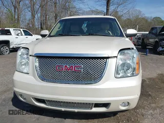 2013 GMC Yukon Denali with VIN 1GKS1EEF6DR158591, listed as a IAAI auction lot 41846763 with 182,720 mi miles. Bid and sale history available at carsss.com. Image 12.
