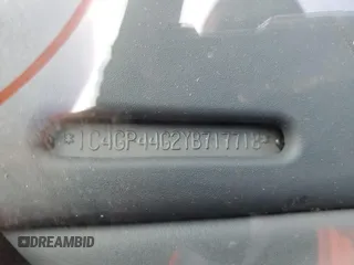 2000 Chrysler Town & Country LX z VIN 1C4GP44G2YB717718, wystawiony jako Copart lot #44685025 z przebiegiem 188 889 mil mil oraz Szkoda całkowita • Salvage title. Historia ofert i sprzedaży dostępna na DreamBid. Obrazek 13.