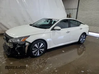 2022 Nissan Altima SV z VIN 1N4BL4DV0NN300389, wystawiony jako Copart lot #60628065 z przebiegiem 105 338 mil mil oraz Czysty tytuł • Clean title. Historia ofert i sprzedaży dostępna na DreamBid. Obrazek 1.