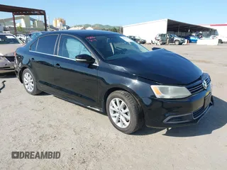 2014 Volkswagen Jetta SE z VIN 3VWD17AJ4EM419839, wystawiony jako IAAI lot #41994141 z przebiegiem 102 068 mil mil oraz . Historia ofert i sprzedaży dostępna na DreamBid. Obrazek 1.