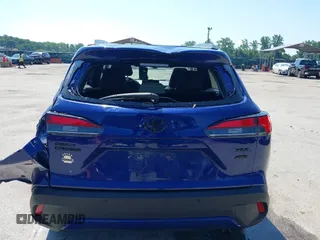2022 Toyota Corolla Cross XLE z VIN 7MUDAABG4NV004836, wystawiony jako IAAI lot #42546573 z przebiegiem 23 821 mil mil oraz . Historia ofert i sprzedaży dostępna na DreamBid. Obrazek 16.