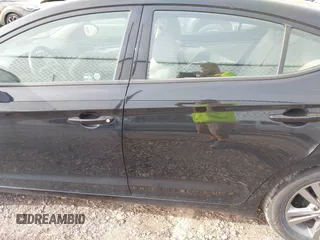 2017 Hyundai Elantra SE z VIN 5NPD84LFXHH191863, wystawiony jako IAAI lot #42272222 z przebiegiem 88 796 mil mil oraz . Historia ofert i sprzedaży dostępna na DreamBid. Obrazek 14.