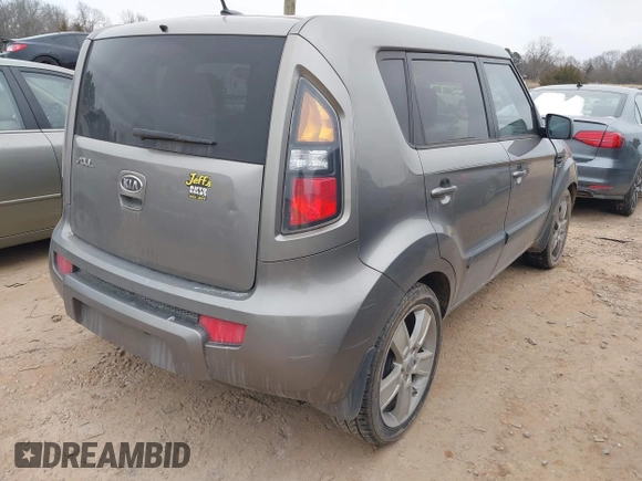 2011 Kia Soul + with VIN KNDJT2A28B7307028, listed as a IAAI auction lot 41374263 with 182,074 mi miles. Bid and sale history available at carsss.com. Image 4.
