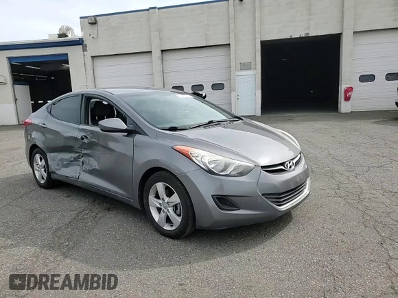 2013 Hyundai Elantra GLS z VIN 5NPDH4AE5DH362524, wystawiony jako Copart lot #52361585 z przebiegiem 124 909 mil mil oraz Szkoda całkowita • Salvage title. Historia ofert i sprzedaży dostępna na DreamBid. Obrazek 10.