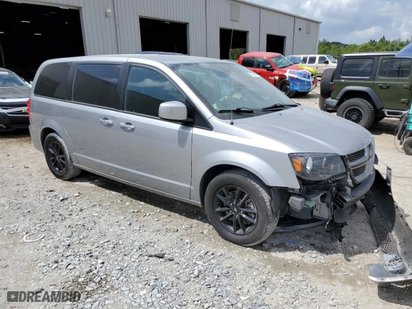 2020 Dodge Grand Caravan GT with VIN 2C4RDGEGXLR199577, listed as a Copart auction lot 51806195 with 121,895 mi miles and Non Repairable. Bid and sale history available at carsss.com. Image 4.
