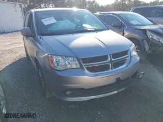 2020 Dodge Grand Caravan SXT with VIN 2C4RDGCG3LR201270, listed as a IAAI auction lot 41402465 with 130,133 mi miles. Bid and sale history available at carsss.com. Image 1.
