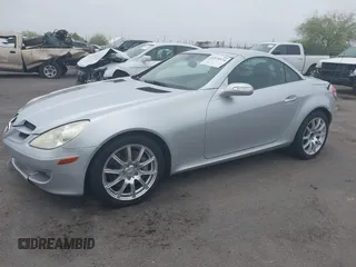 2006 Mercedes-Benz SLK 350 with VIN WDBWK56F66F096640, listed as a IAAI auction lot 42375574 with 88,657 mi miles and . Bid and sale history available at DreamBid. Image 18.