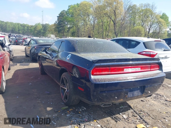 2013 Dodge Challenger SXT z VIN 2C3CDYAG2DH587643, wystawiony jako IAAI lot #41964792 z przebiegiem 179 791 mil mil oraz . Historia ofert i sprzedaży dostępna na DreamBid. Obrazek 3.