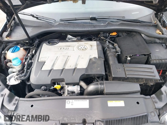 2014 Volkswagen Jetta SportWagen TDI with VIN 3VWPL7AJ4EM627484, listed as a IAAI auction lot 42047813 with 37,806 mi miles. Bid and sale history available at carsss.com. Image 10.