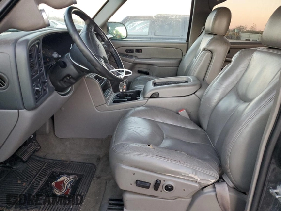2005 Chevrolet Suburban LS with VIN 3GNFK16Z35G100166, listed as a Copart auction lot 80212574 with 273,151 mi miles and Salvage Title. Bid and sale history available at carsss.com. Image 7.