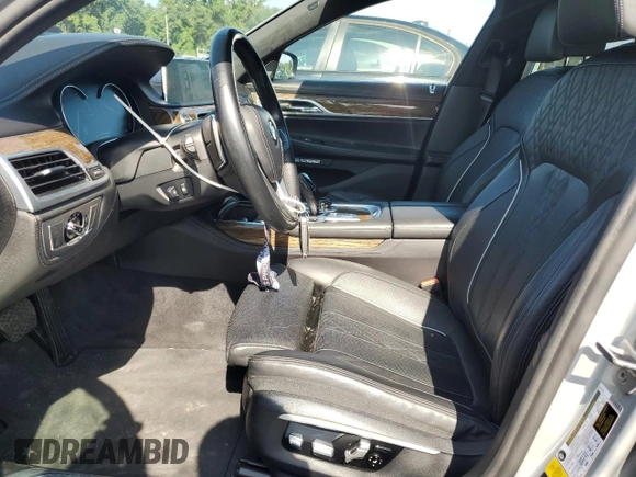 2017 BMW 7 Series ALPINA B7 xDrive with VIN WBA7F2C58HG421402, listed as a Copart auction lot 60721823 with 61,988 mi miles. Bid and sale history available at carsss.com. Image 7.