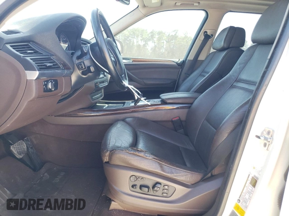 2008 BMW X5 3.0si with VIN 5UXFE43538L029494, listed as a Copart auction lot 49772605 with 194,773 mi miles and Clean Title. Bid and sale history available at carsss.com. Image 7.