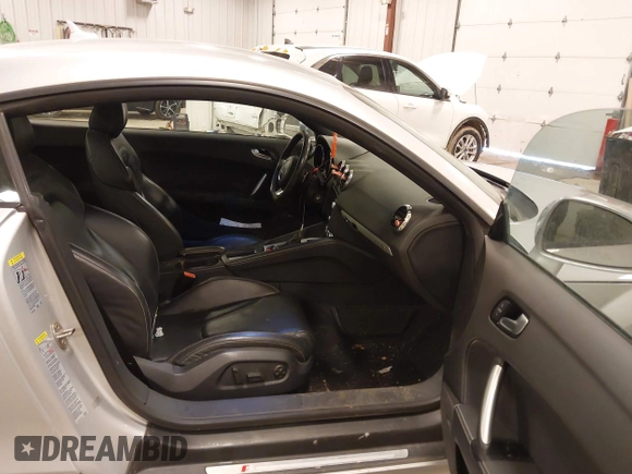 2015 Audi TTS 2.0T z VIN TRUB1AFK2F1000143, wystawiony jako IAAI lot #41649250 z przebiegiem 110 321 mil mil oraz . Historia ofert i sprzedaży dostępna na DreamBid. Obrazek 5.