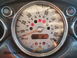 2007 MINI Convertible S z VIN WMWRH33507TL95604, wystawiony jako Copart lot #53272395 z przebiegiem 94 957 mil mil oraz Szkoda całkowita • Salvage title. Historia ofert i sprzedaży dostępna na DreamBid. Obrazek 9.