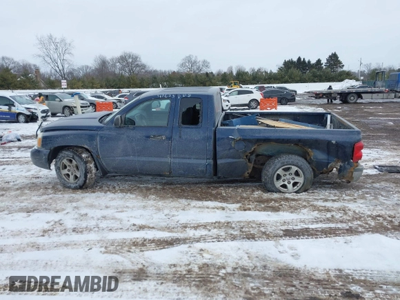 2006 Dodge Dakota SLT with VIN 1D7HW42N36S589968, listed as a IAAI auction lot 41623888 with 174,464 mi miles and . Bid and sale history available at carsss.com. Image 14.