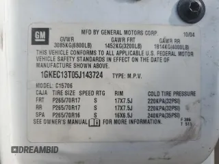 2005 GMC Yukon SLT z VIN 1GKEC13T05J143724, wystawiony jako Copart lot #44611845 z przebiegiem 197 183 mil mil oraz Szkoda całkowita • Salvage title. Historia ofert i sprzedaży dostępna na DreamBid. Obrazek 13.