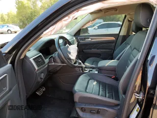 2021 Volkswagen Atlas SEL Premium R-Line with VIN 1V2FR2CA0MC513705, listed as a Copart auction lot 68986924 with 52,133 mi miles and Salvage title. Bid and sale history available at DreamBid. Image 7.