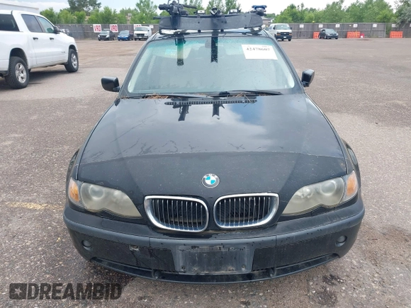 2005 BMW 3 Series 330xi с VIN WBAEW53425PN39800, выставлен на аукционе IAAI как лот 42478607 с пробегом 357 795 миль миль и . История ставок и продаж доступна на DreamBid. Изображение 6.