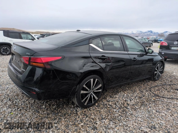 2019 Nissan Altima SR with VIN 1N4AL4CV8KC223582, listed as a Copart auction lot 45232055 with 120,312 mi miles and Salvage Title. Bid and sale history available at carsss.com. Image 3.