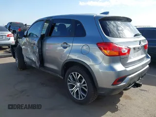 2018 Mitsubishi Outlander ES z VIN JA4AP3AU7JZ001723, wystawiony jako IAAI lot #41945205 z przebiegiem 112 570 mil mil oraz . Historia ofert i sprzedaży dostępna na DreamBid. Obrazek 3.