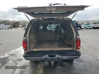 2000 Ford Expedition XLT with VIN 1FMRU1562YLB21052, listed as a Copart auction lot 45756345 with 193,192 mi miles and Salvage Title. Bid and sale history available at carsss.com. Image 6.
