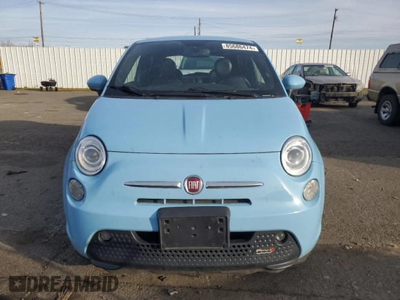 2015 FIAT 500e с VIN 3C3CFFGE4FT603419, выставлен на аукционе Copart как лот 85686474 с пробегом Не указан миль и Списание • Salvage title. История ставок и продаж доступна на DreamBid. Изображение 5.