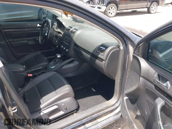 2010 Volkswagen Jetta Limited Edition with VIN 3VWRX7AJ1AM067933, listed as a IAAI auction lot 42153235 with 127,051 mi miles and . Bid and sale history available at DreamBid. Image 5.