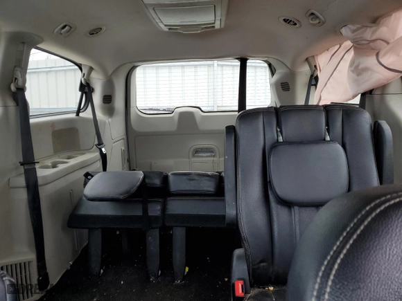 2014 Chrysler Town & Country Touring with VIN 2C4RC1BG8ER446280, listed as a Copart auction lot 51960085 with 0 mi miles and Clean Title. Bid and sale history available at carsss.com. Image 10.